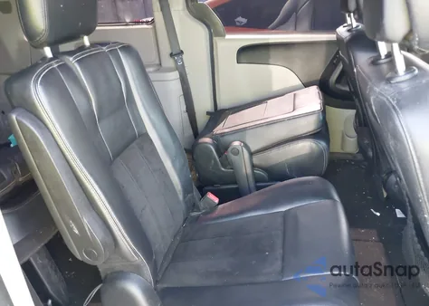 2017 Dodge Grand Caravan Sxt z USA, uszkodzony, nr VIN 2C4RDGCG8HR814749